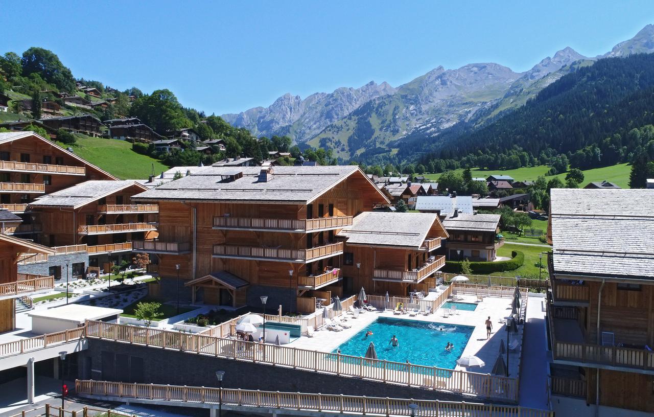 Hotel Prestige Odalys Le Chamois La Clusaz Exterior photo